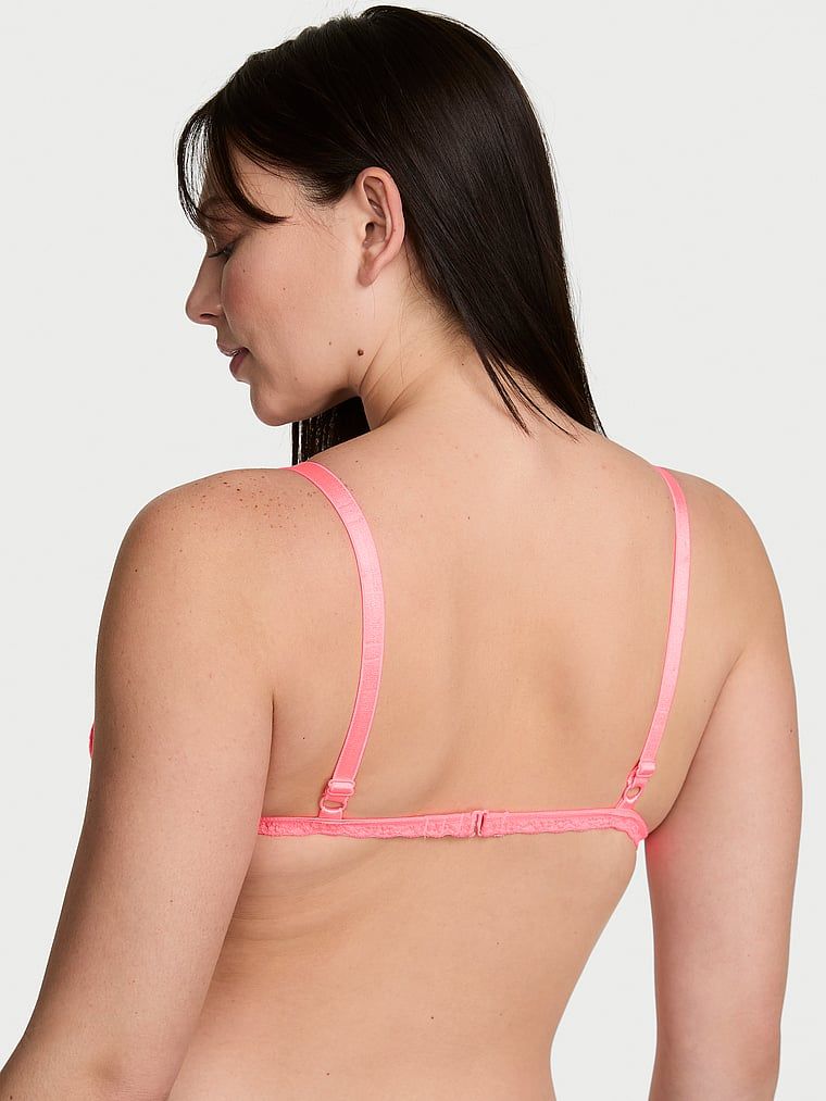 Čipkasti bralet bez podstave. Proizvod je ružičaste boje i dolazi iz Victoria's Secret kolekcije.