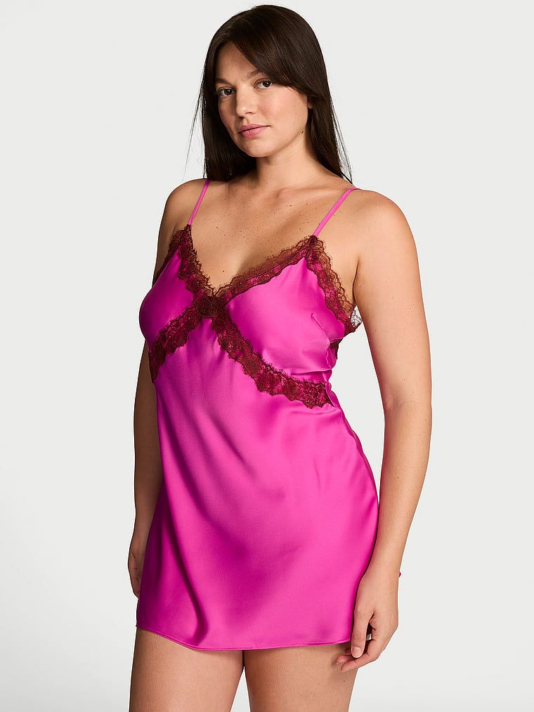 Very Sexy Satenska mini slip haljina s obrubom od čipke s motivom ruže