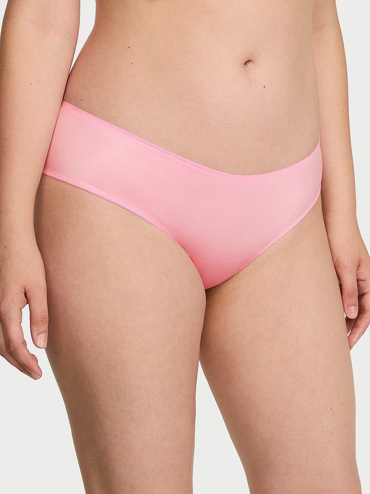 Gaćice s jedinstvenim Shine Bow Cheeky leđima. Proizvod je ružičaste boje i dolazi iz kolekcije Very Sexy.