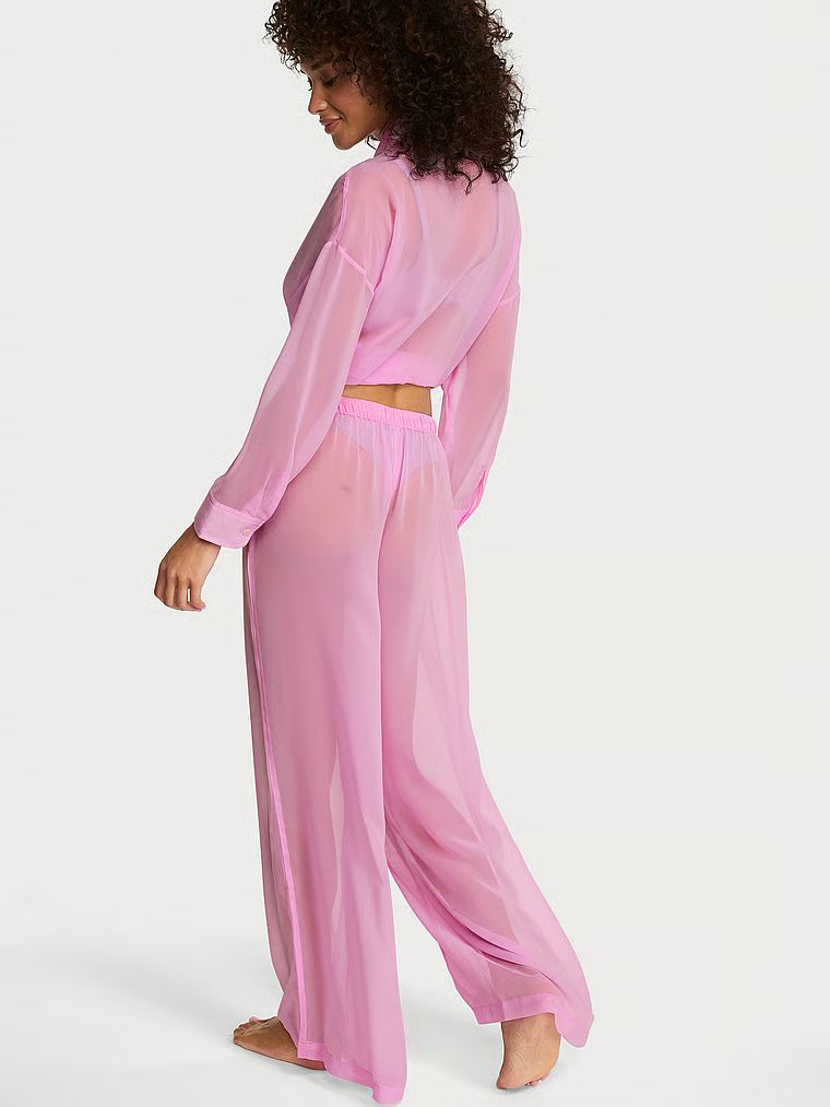 Šifonske hlače za spavanje. Proizvod je ružičaste boje i dolazi iz Victoria's Secret kolekcije.