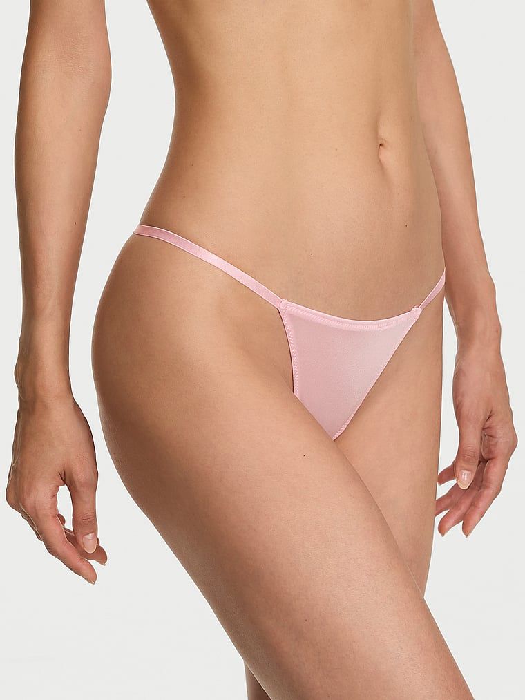 Tange s sjajnim monogramom na leđima. Proizvod je ružičaste boje i dolazi iz kolekcije Very Sexy.