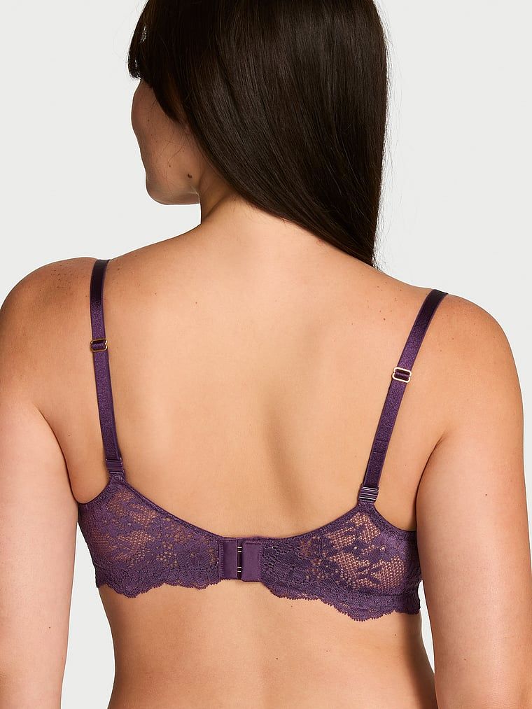 Wicked Lace Balconette grudnjak bez podstavljenog balconettea. Proizvod je ljubičaste boje i dolazi iz kolekcije Dream Angels.