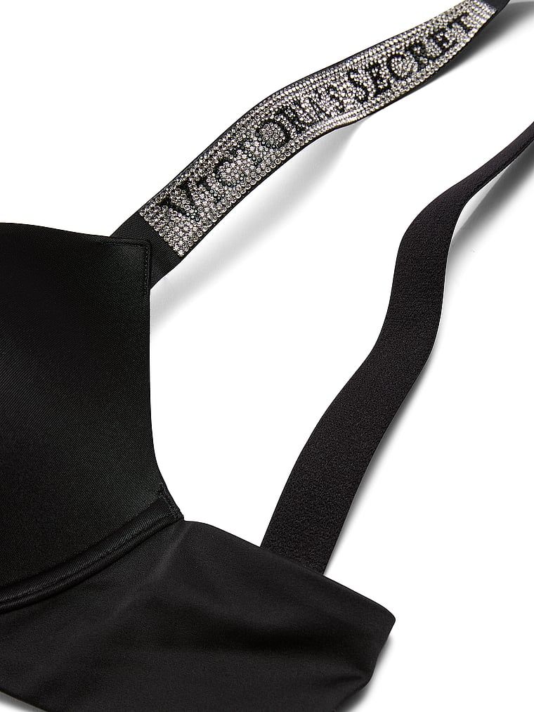 Blago podstavljeni grudnjak s Shine Strap Demi sjajnim naramenicama. Proizvod je crne boje i dolazi iz kolekcije Very Sexy.