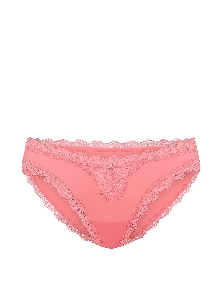 Čipkaste gaćice na rubovima bikinija s čipkastim rubom. Proizvod je ružičaste boje i dolazi iz kolekcije Dream Angels.