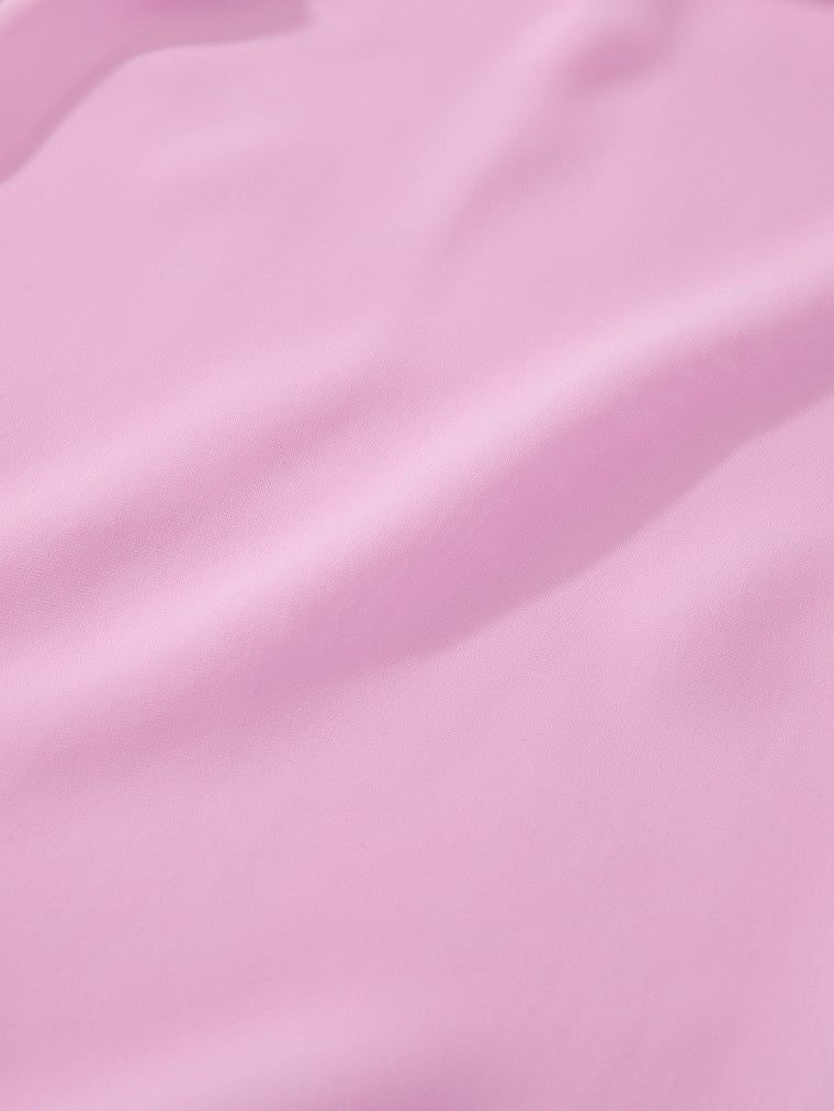 Bluza od šifonske košulje za spavanje. Proizvod je ružičaste boje i dolazi iz Victoria's Secret kolekcije.