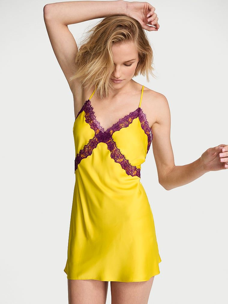 Very Sexy Satenska mini slip haljina s obrubom od čipke s motivom ruže