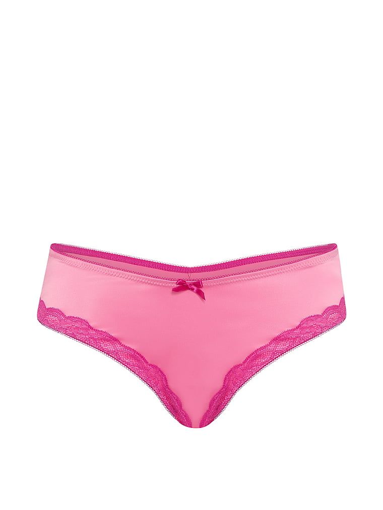 Satenske gaćice s čipkom Tease Cheeky. Proizvod je ružičaste boje i dolazi iz Victoria's Secret kolekcije.