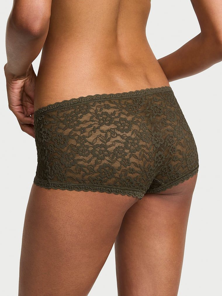 Čipkaste kratke hlače, kratke hlače s niskim strukom Boyshorts. Proizvod je zelene boje i dolazi iz Lacie kolekcije.