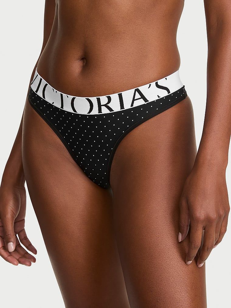 Tanga s logom Cool. Proizvod ima uzorkovane boje i dolazi iz kolekcije Cotton.