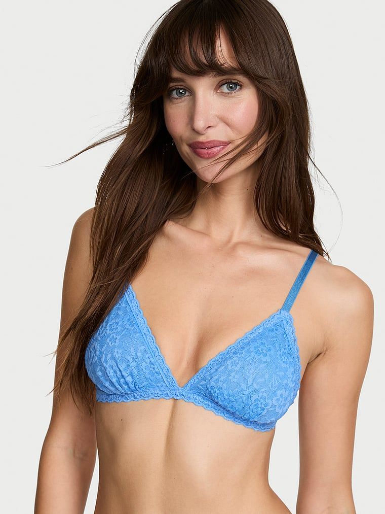 Čipkasti bralet bez podstave. Proizvod je plave boje i dolazi iz Victoria's Secret kolekcije.