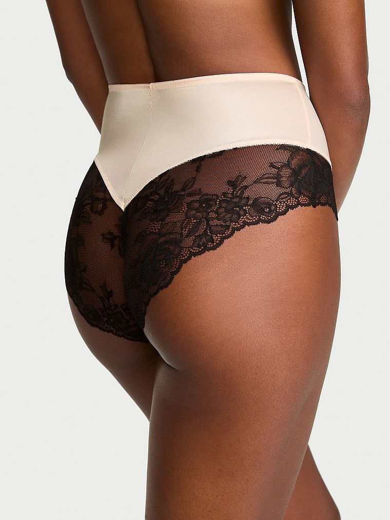 Gaćice s visokim strukom i čipkom Smooth Lace-Trim. Proizvod je bež boje i dolazi iz kolekcije Very Sexy.